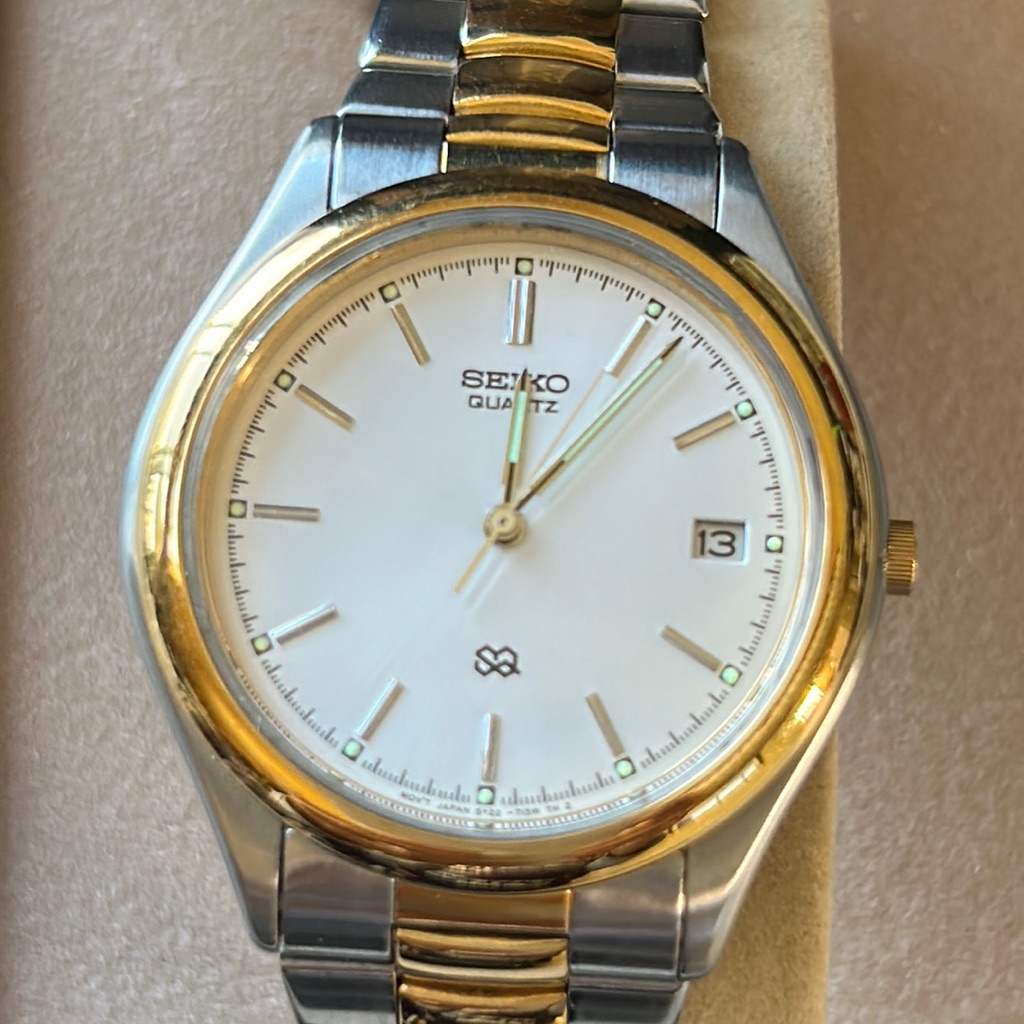Vintage Seiko men's dress watch photographed for a marketplace product listing